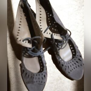 Breckelle's Gray Cut Out Lace Up Zip Women's Ankle Booties Size 8